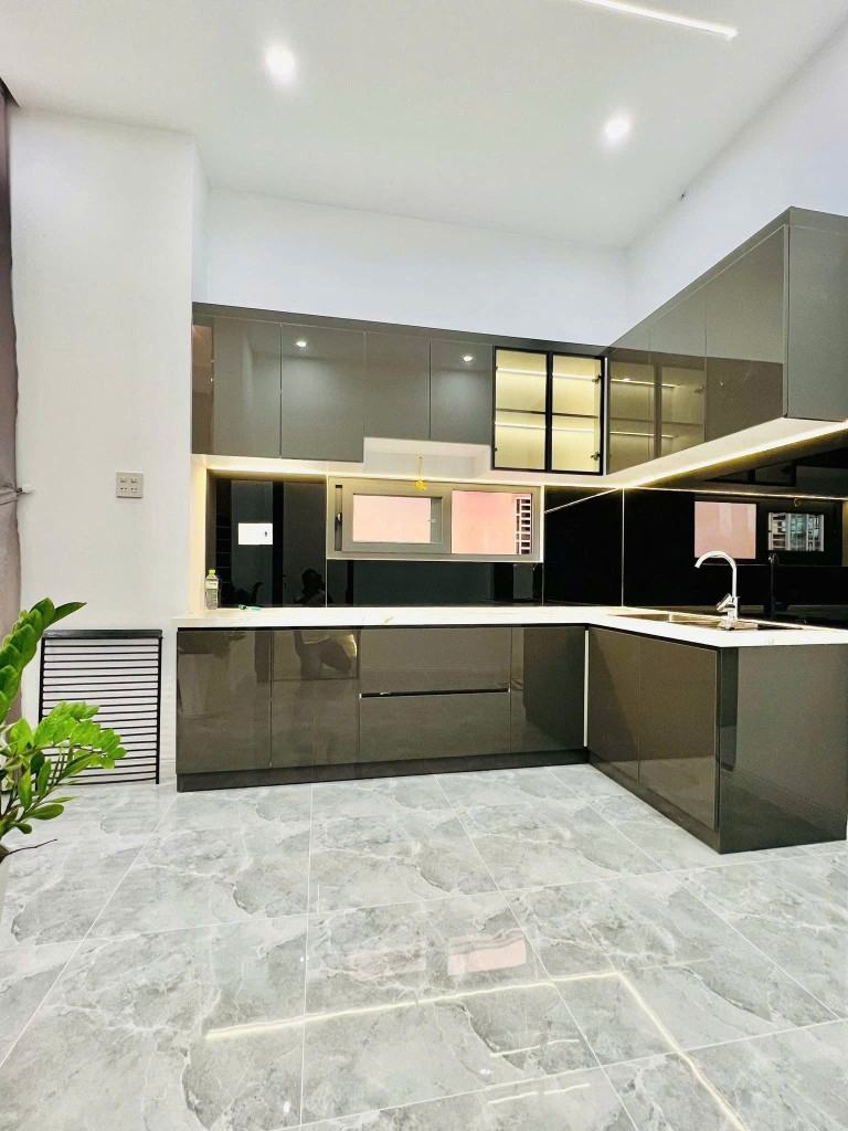 Nhà Trệt Lầu Góc 2 Mặt Tiền - Hẻm 115 Đường CMT8, Bình Thủy, Cần Thơ