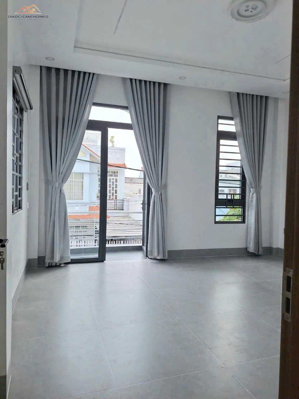 Bán Nhà Mặt Tiền Số 15 Đường Trần Văn Nghiêm, P. Bình Thủy, Cần Thơ